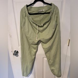 Common Identity Large Green Sweat Pants